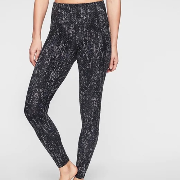 Athleta Pants - NWOT Athleta Black Serpent Salutation Leggings